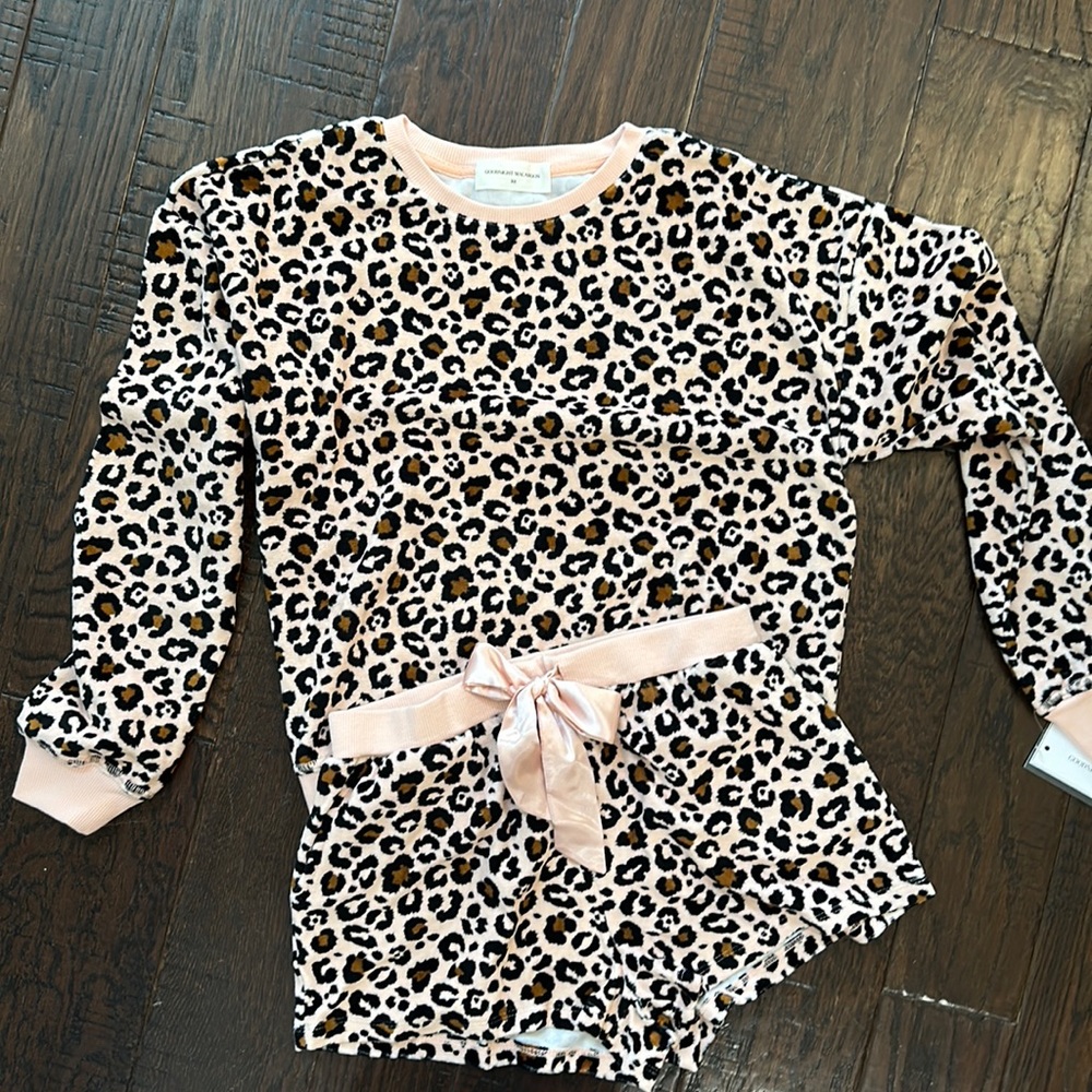 Goodnight macaroon lounge set NWT